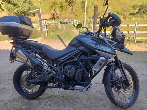 TRIUMPH TIGER 800 XCX 